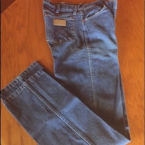 Men’s Wrangler 13MWZ Cowboy Cut  Jeans 33/36. EUC
